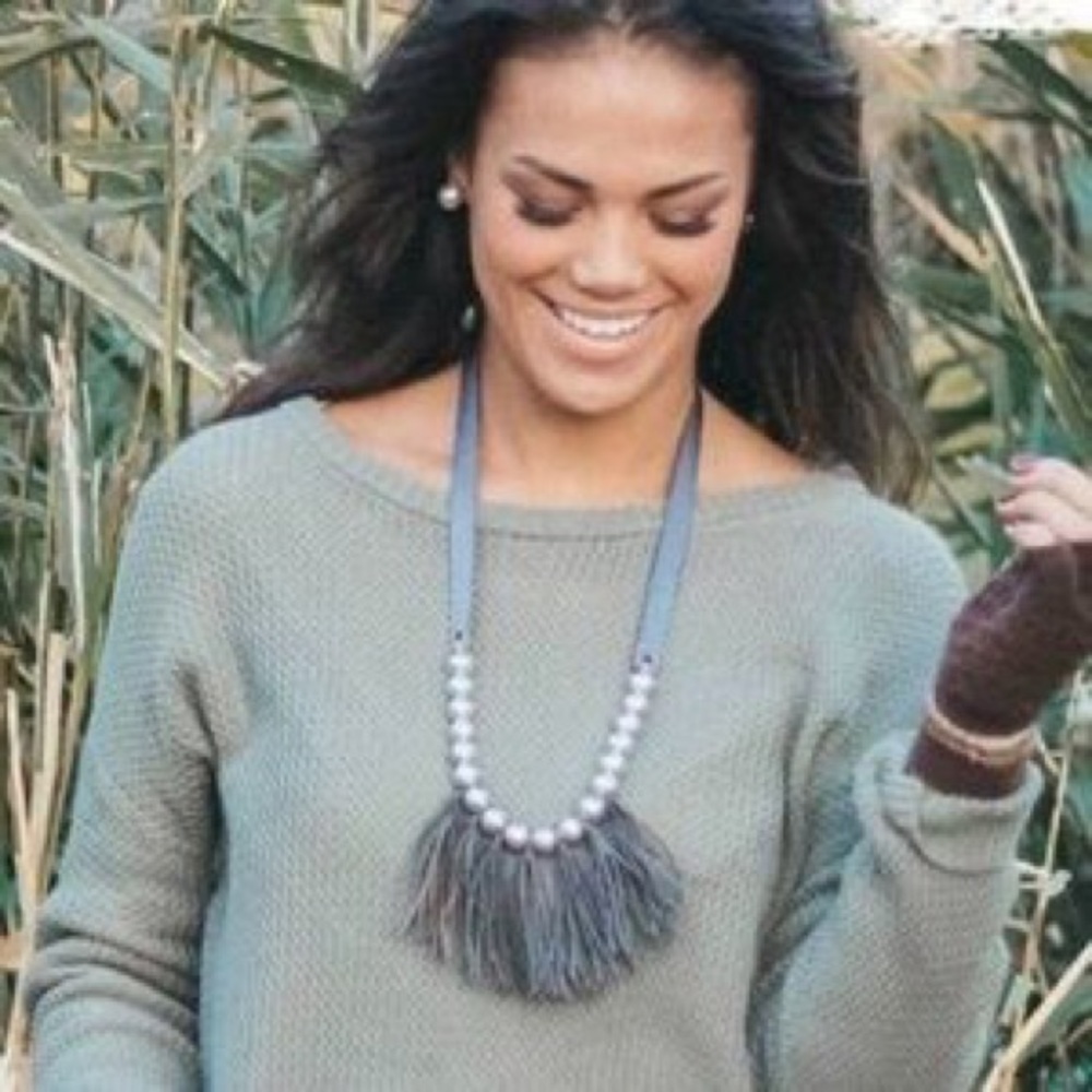 Necklace and earring set